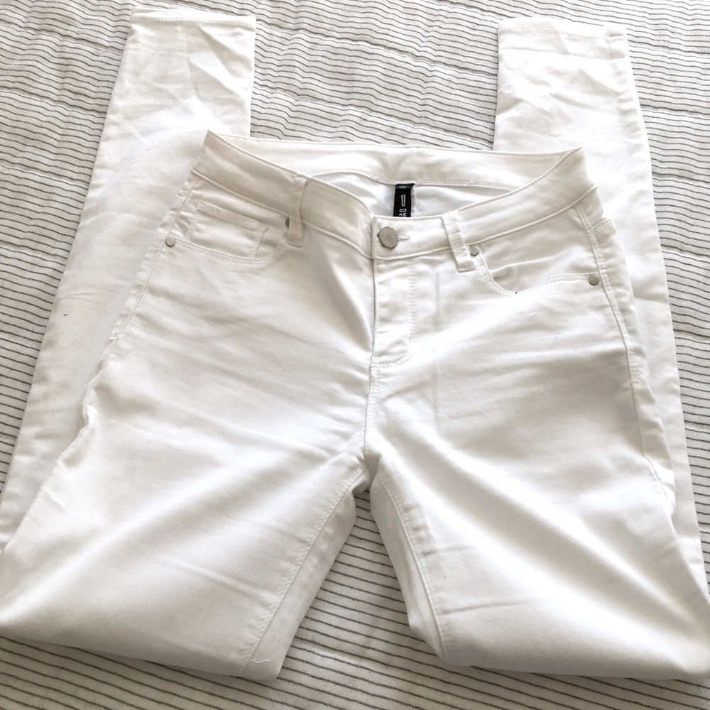 EUC Design Lab from Lord & Taylor white skinny jeans, Size 26